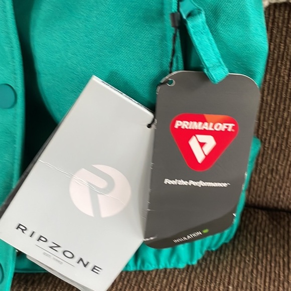 Ski and snowboard jacket - Picture 2 of 7